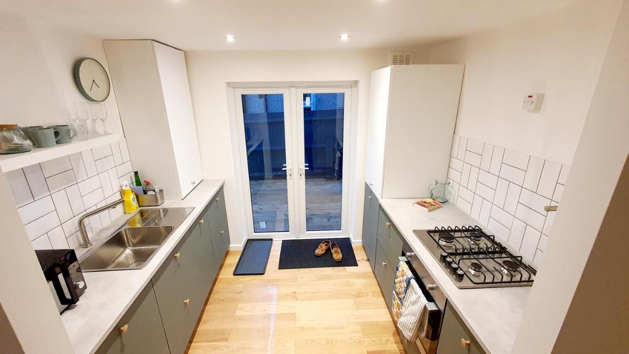 Lovely 2 Bedroom Period Garden Flat. Лондон Экстерьер фото